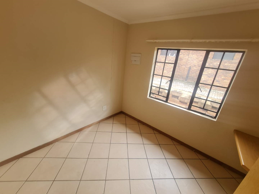To Let 1 Bedroom Property for Rent in Philip Nel Park Gauteng