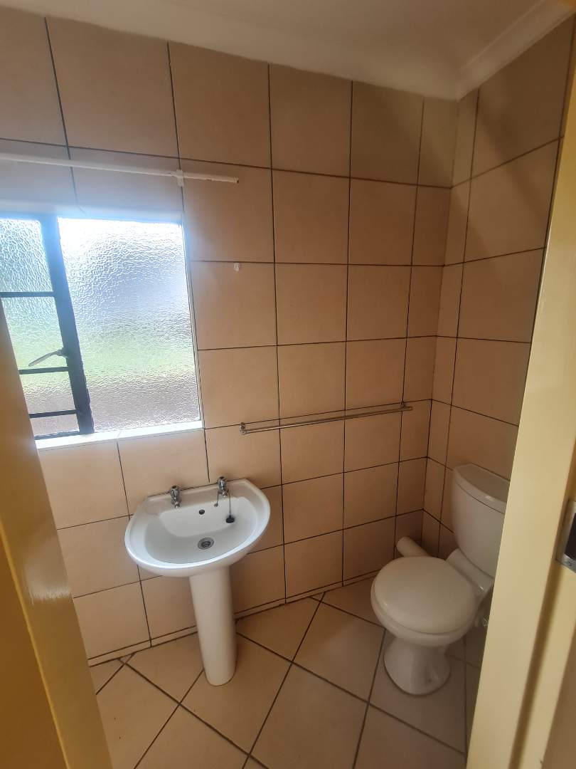 To Let 1 Bedroom Property for Rent in Philip Nel Park Gauteng