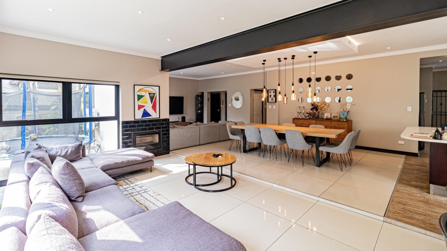To Let 4 Bedroom Property for Rent in Woodmead Gauteng