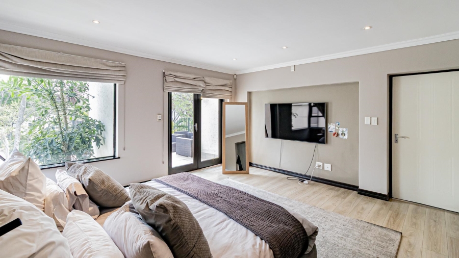 To Let 4 Bedroom Property for Rent in Woodmead Gauteng