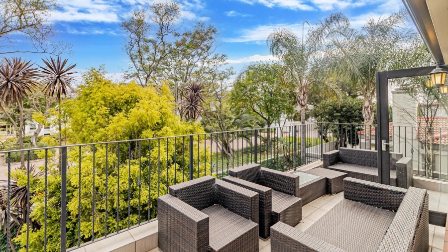 To Let 4 Bedroom Property for Rent in Woodmead Gauteng