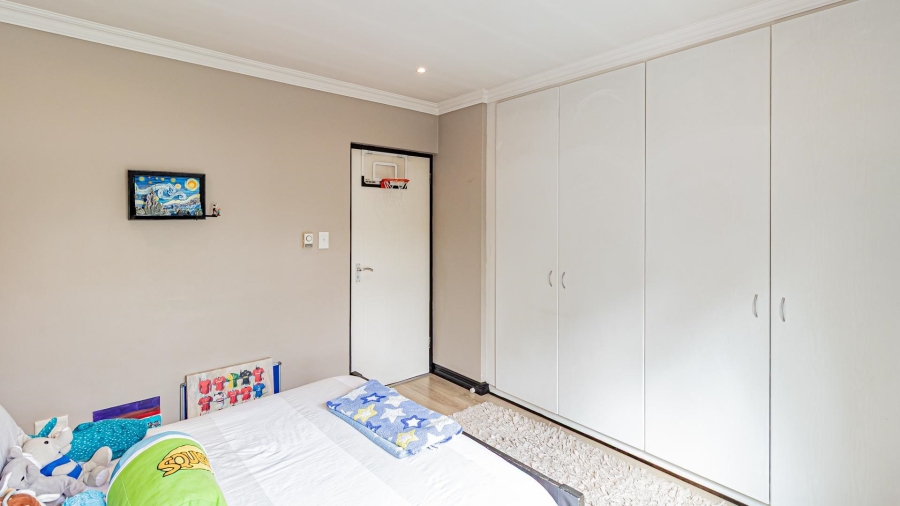 To Let 4 Bedroom Property for Rent in Woodmead Gauteng