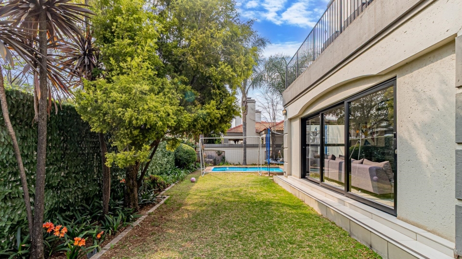 To Let 4 Bedroom Property for Rent in Woodmead Gauteng