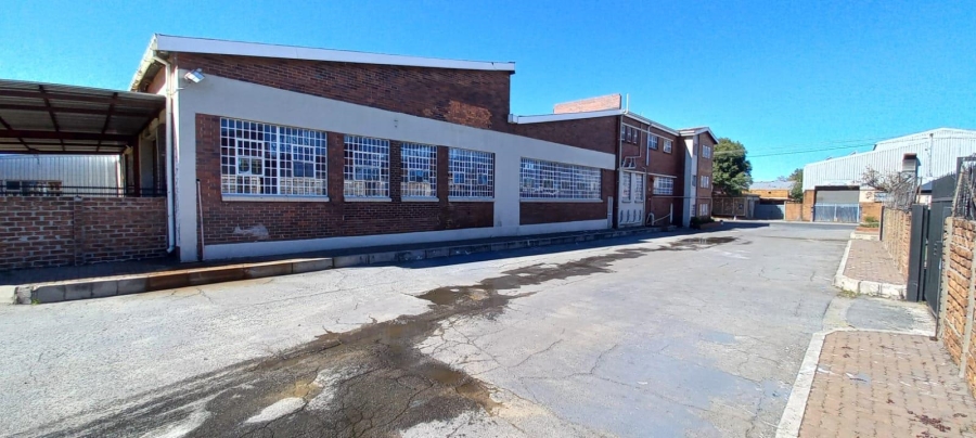 To Let Commercial Property for Rent in Benrose Gauteng