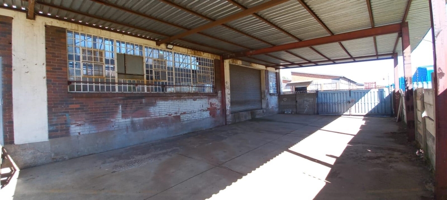 To Let Commercial Property for Rent in Benrose Gauteng