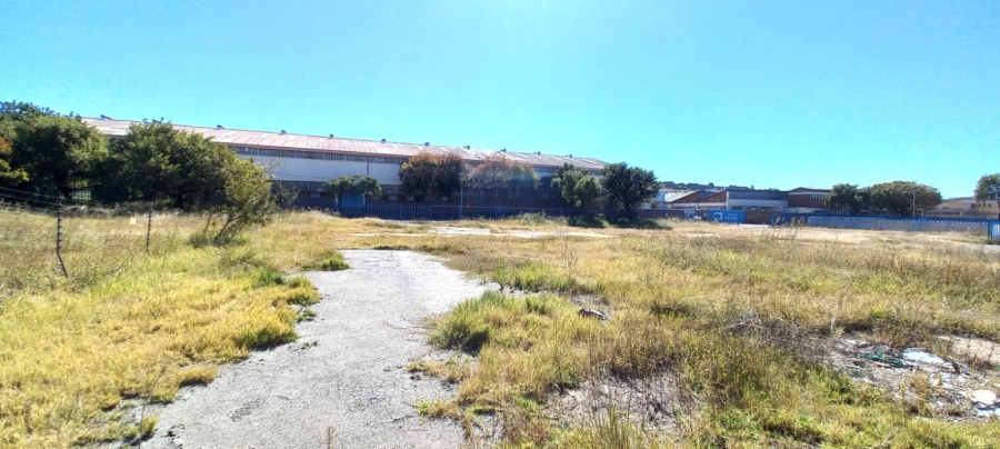 To Let Commercial Property for Rent in Benrose Gauteng