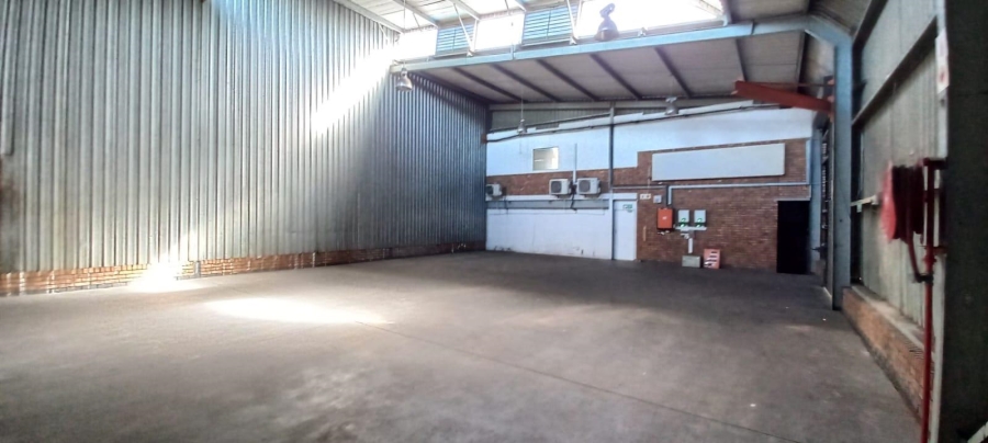 To Let Commercial Property for Rent in Benrose Gauteng