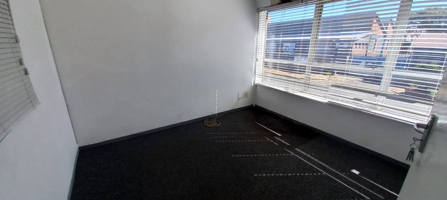 To Let Commercial Property for Rent in Benrose Gauteng