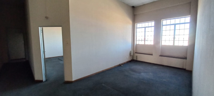 To Let Commercial Property for Rent in Benrose Gauteng