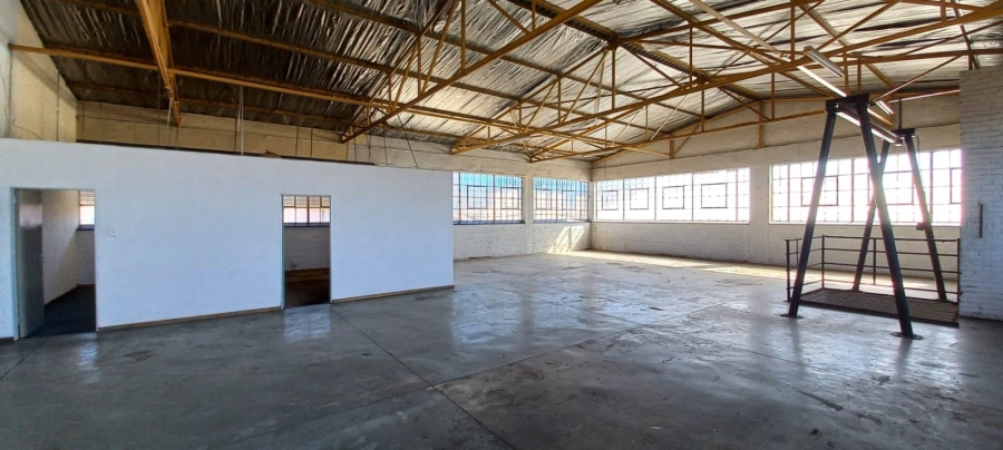 To Let Commercial Property for Rent in Benrose Gauteng
