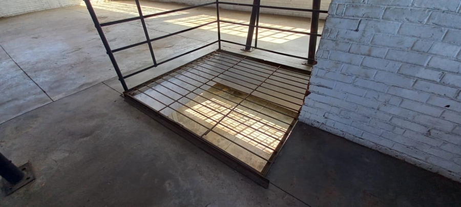 To Let Commercial Property for Rent in Benrose Gauteng