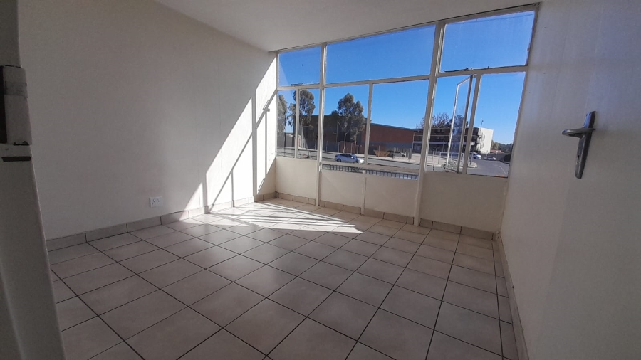 1 Bedroom Property for Sale in Edleen Gauteng