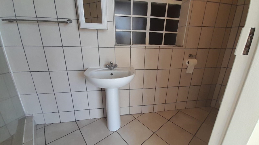 1 Bedroom Property for Sale in Edleen Gauteng