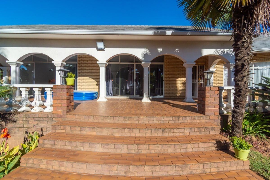 4 Bedroom Property for Sale in Noordheuwel Gauteng