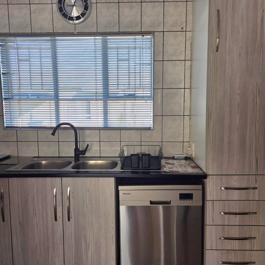 3 Bedroom Property for Sale in Verwoerdpark Gauteng