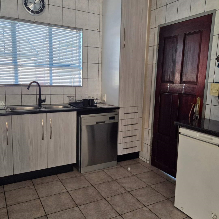 3 Bedroom Property for Sale in Verwoerdpark Gauteng