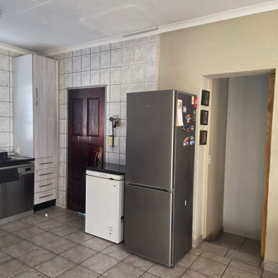 3 Bedroom Property for Sale in Verwoerdpark Gauteng