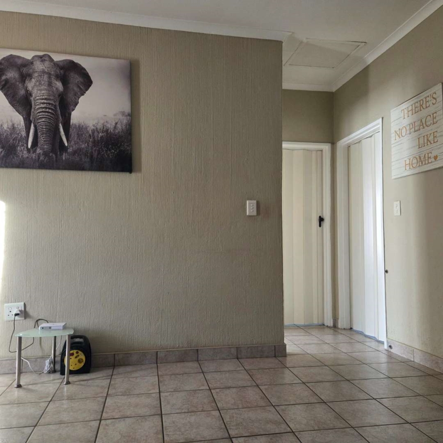 3 Bedroom Property for Sale in Verwoerdpark Gauteng