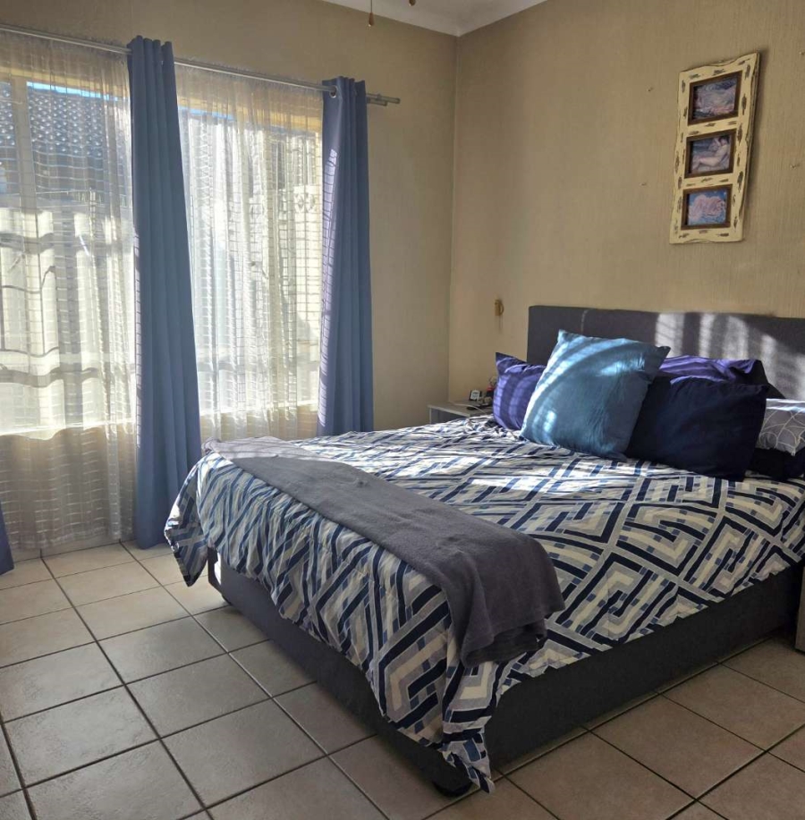 3 Bedroom Property for Sale in Verwoerdpark Gauteng