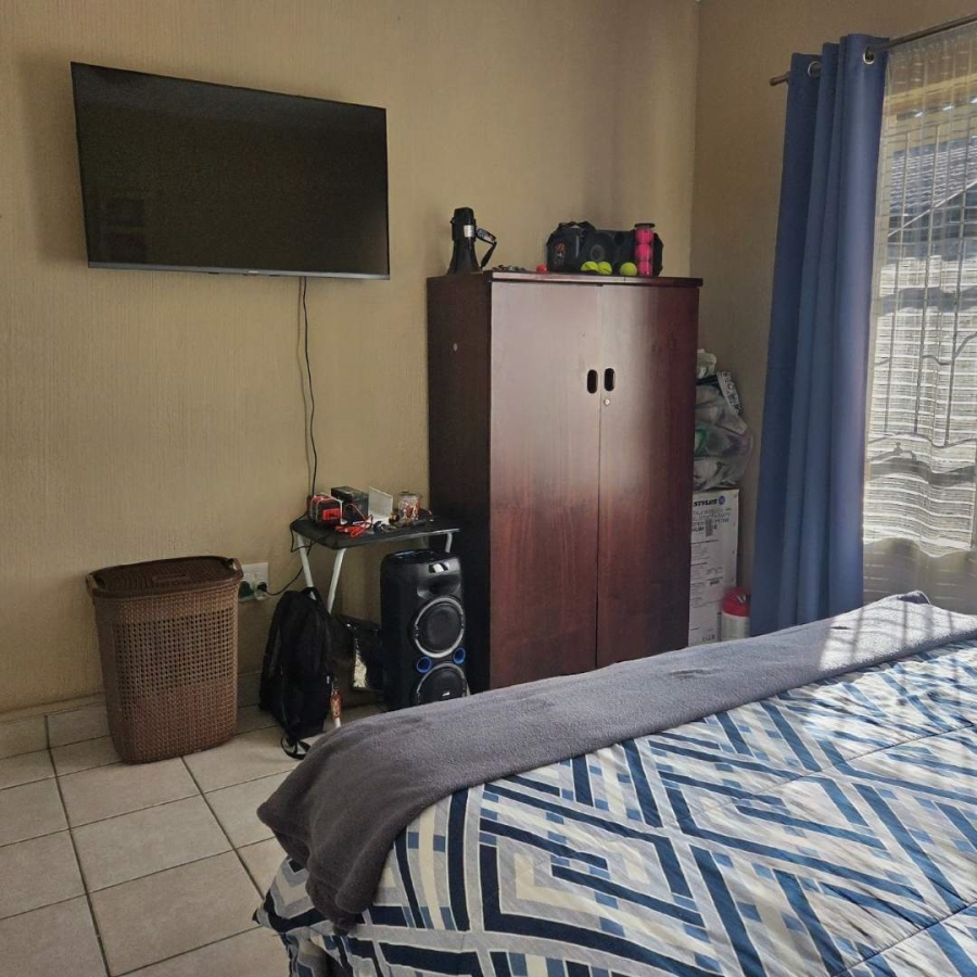 3 Bedroom Property for Sale in Verwoerdpark Gauteng