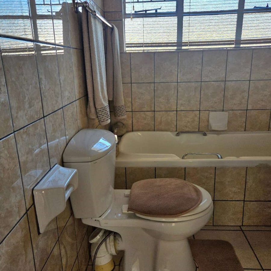 3 Bedroom Property for Sale in Verwoerdpark Gauteng