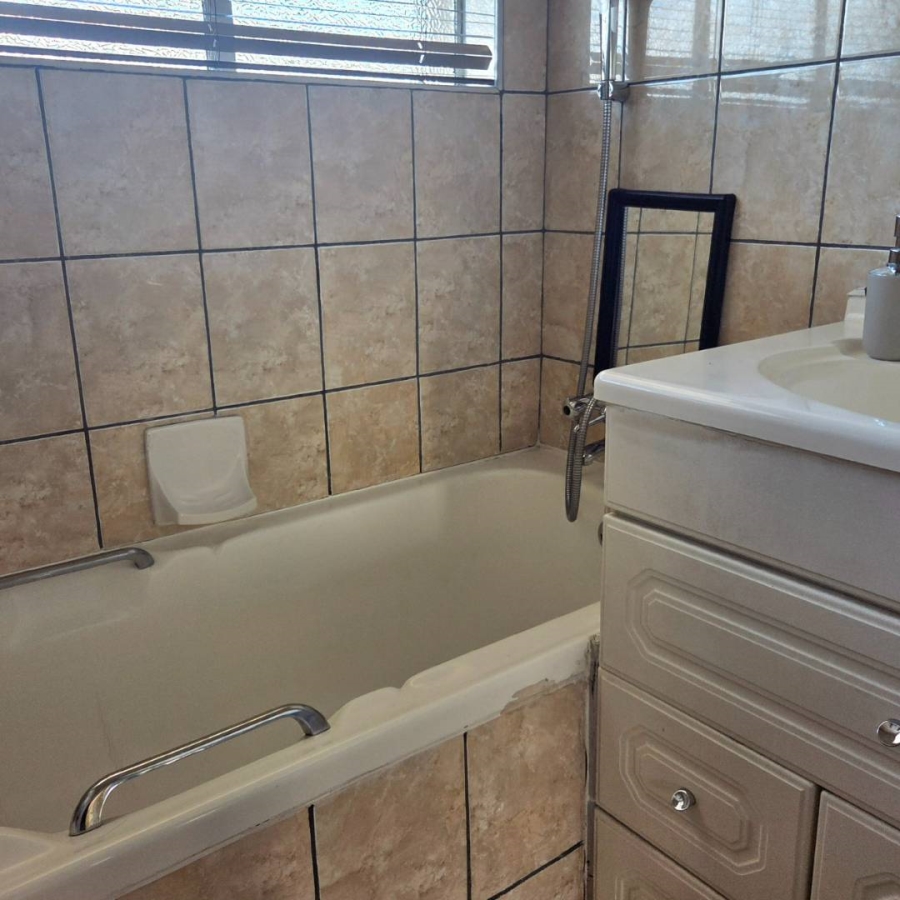 3 Bedroom Property for Sale in Verwoerdpark Gauteng