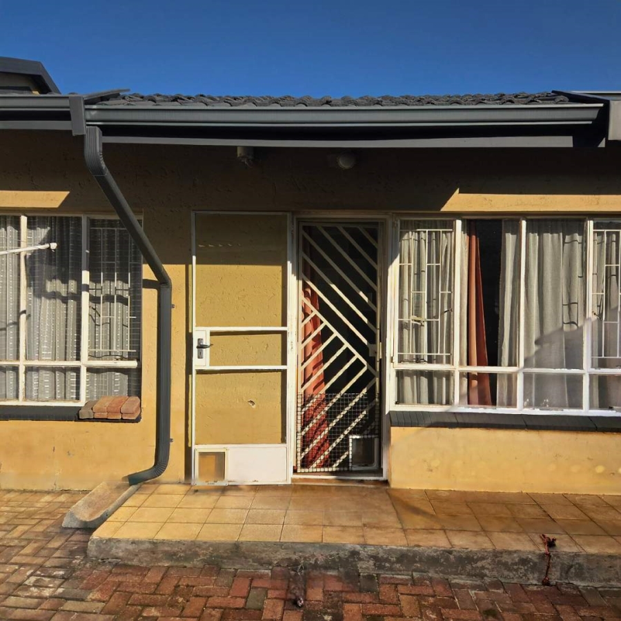 3 Bedroom Property for Sale in Verwoerdpark Gauteng