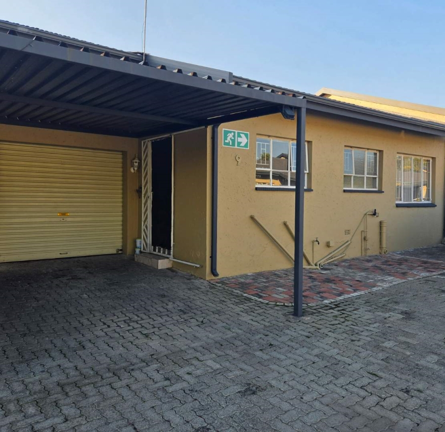 3 Bedroom Property for Sale in Verwoerdpark Gauteng