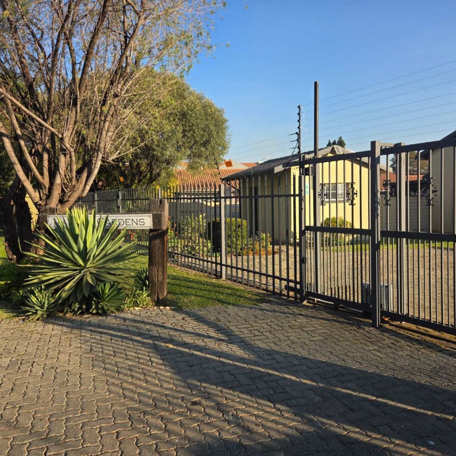 3 Bedroom Property for Sale in Verwoerdpark Gauteng