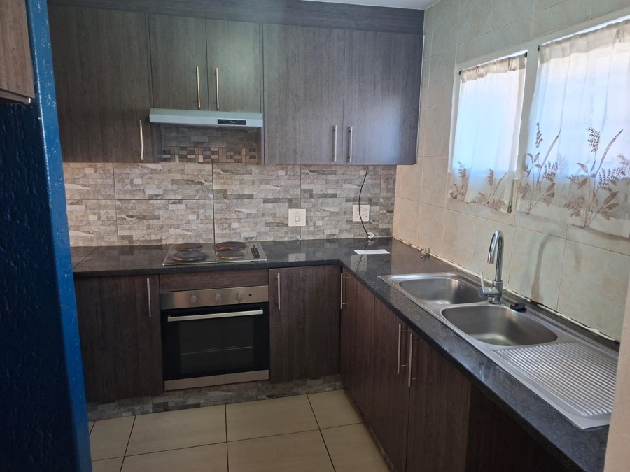 2 Bedroom Property for Sale in Mondeor Gauteng