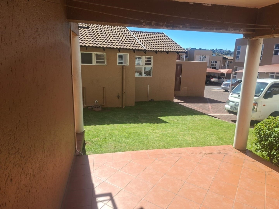 2 Bedroom Property for Sale in Mondeor Gauteng