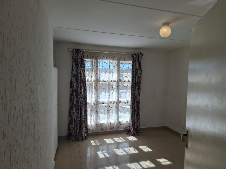 2 Bedroom Property for Sale in Mondeor Gauteng