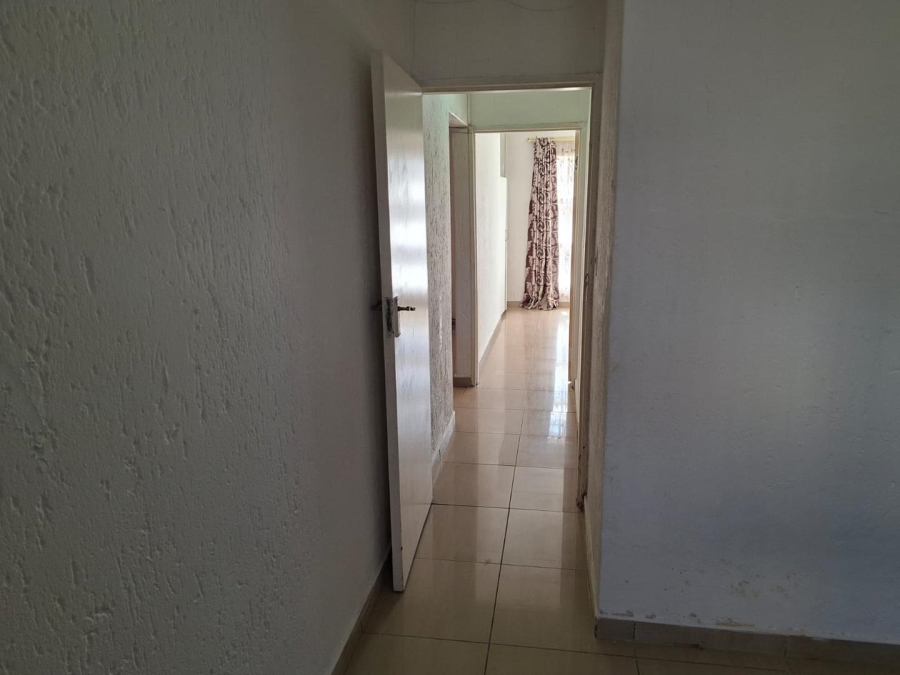 2 Bedroom Property for Sale in Mondeor Gauteng