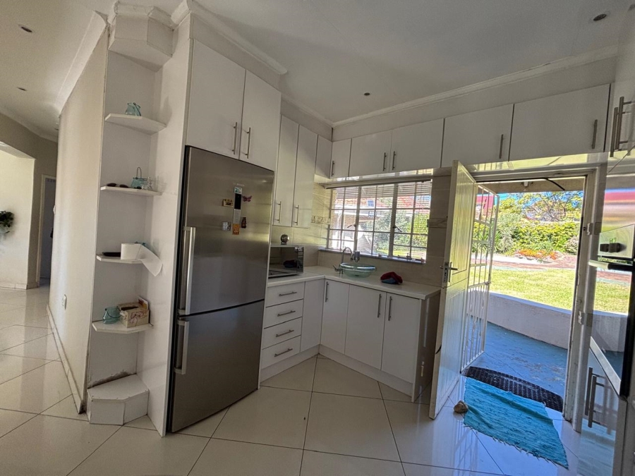 3 Bedroom Property for Sale in Mondeor Gauteng