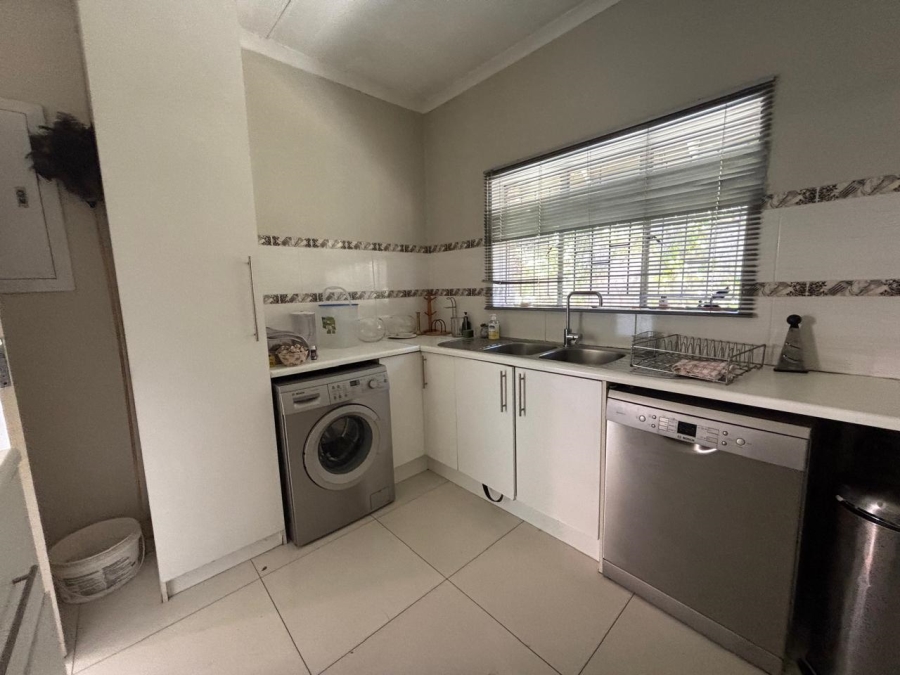 3 Bedroom Property for Sale in Mondeor Gauteng