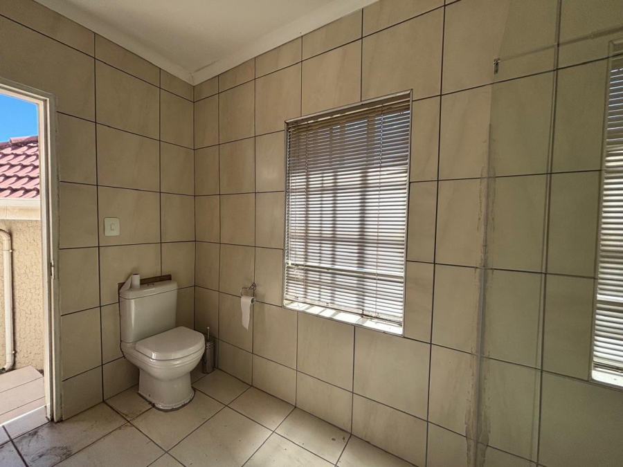 3 Bedroom Property for Sale in Mondeor Gauteng