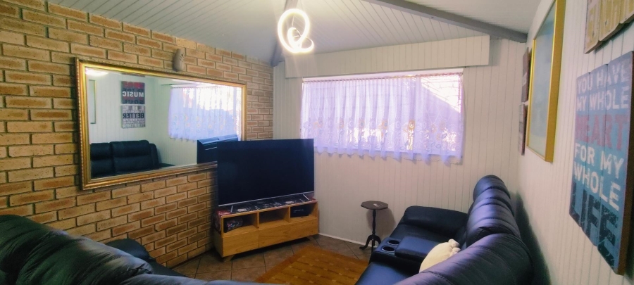 3 Bedroom Property for Sale in Verwoerdpark Gauteng
