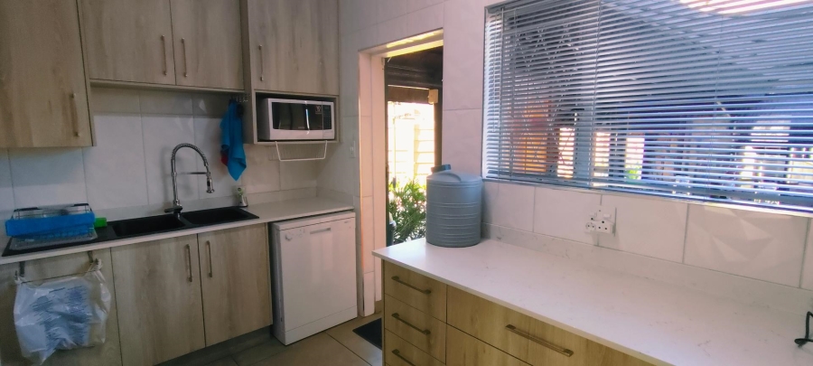 3 Bedroom Property for Sale in Verwoerdpark Gauteng