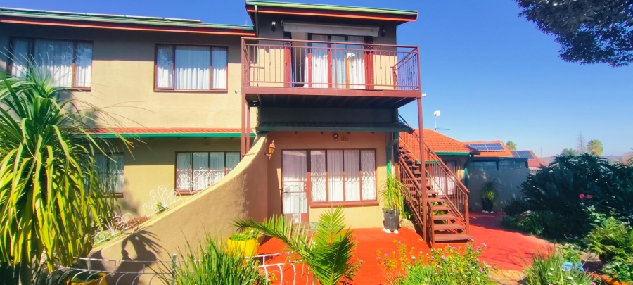 3 Bedroom Property for Sale in Verwoerdpark Gauteng