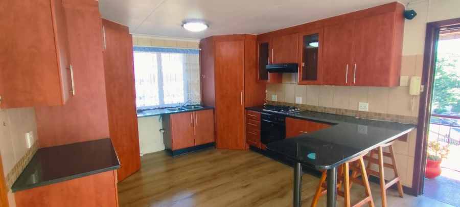 3 Bedroom Property for Sale in Verwoerdpark Gauteng