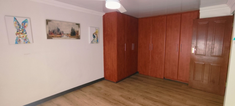 3 Bedroom Property for Sale in Verwoerdpark Gauteng