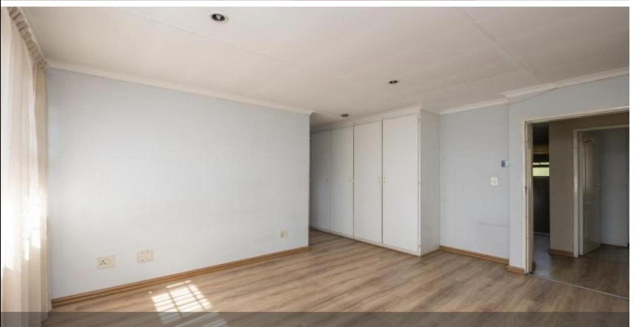 3 Bedroom Property for Sale in Ridgeway Gauteng