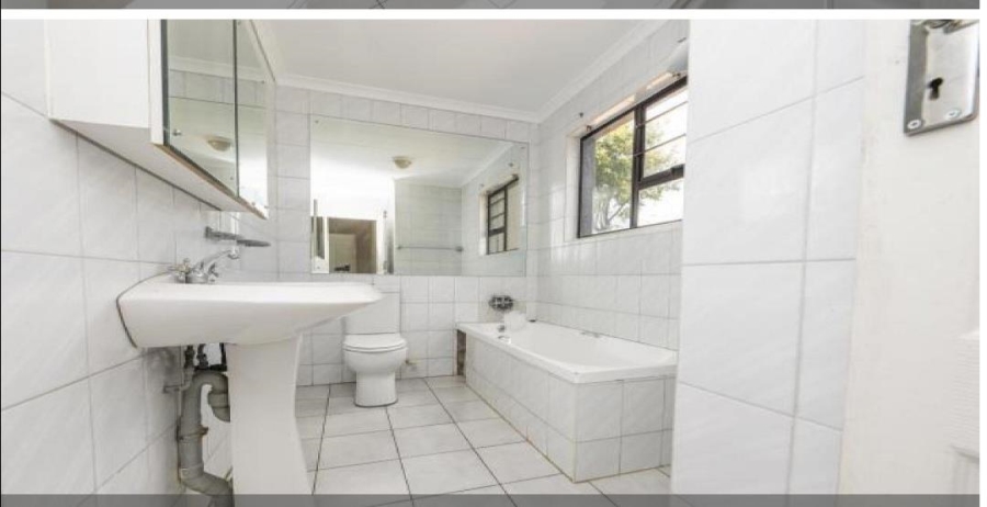 3 Bedroom Property for Sale in Ridgeway Gauteng