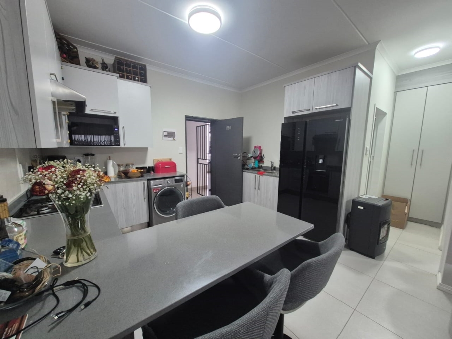 To Let 2 Bedroom Property for Rent in Carlswald Gauteng