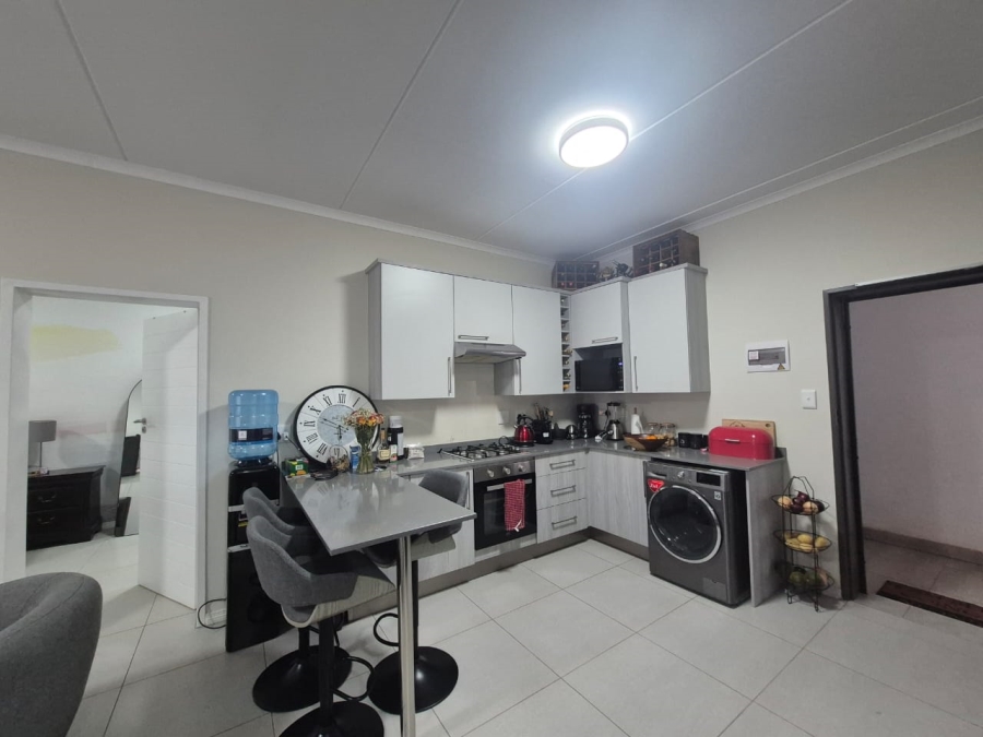 To Let 2 Bedroom Property for Rent in Carlswald Gauteng