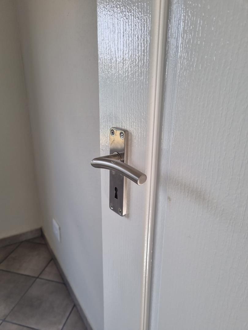 2 Bedroom Property for Sale in Weltevreden A H Gauteng