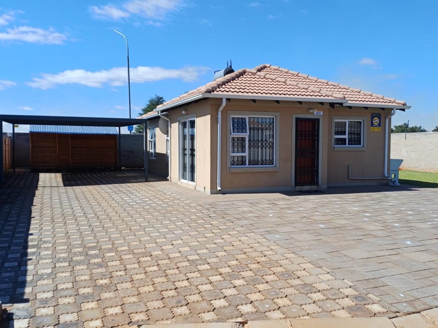 2 Bedroom Property for Sale in Weltevreden A H Gauteng