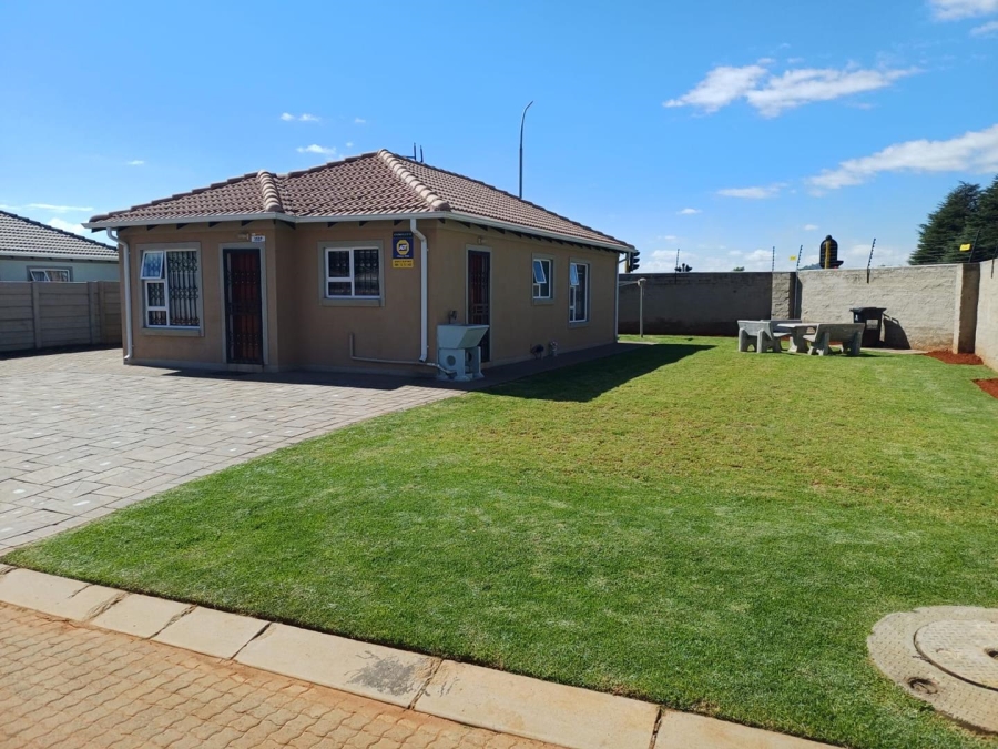 2 Bedroom Property for Sale in Weltevreden A H Gauteng