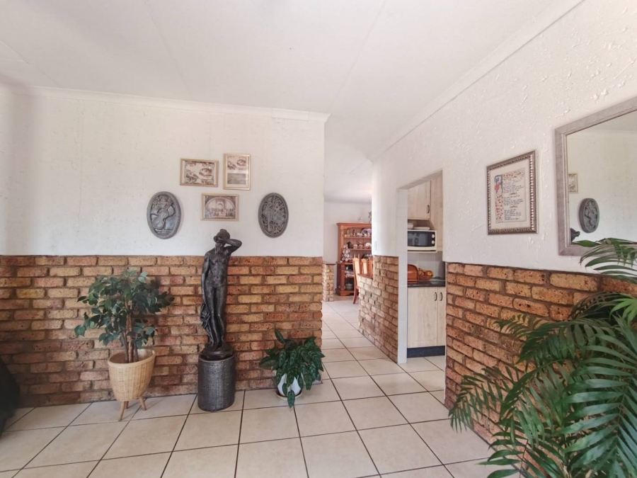 3 Bedroom Property for Sale in Blue Saddle Ranches Gauteng