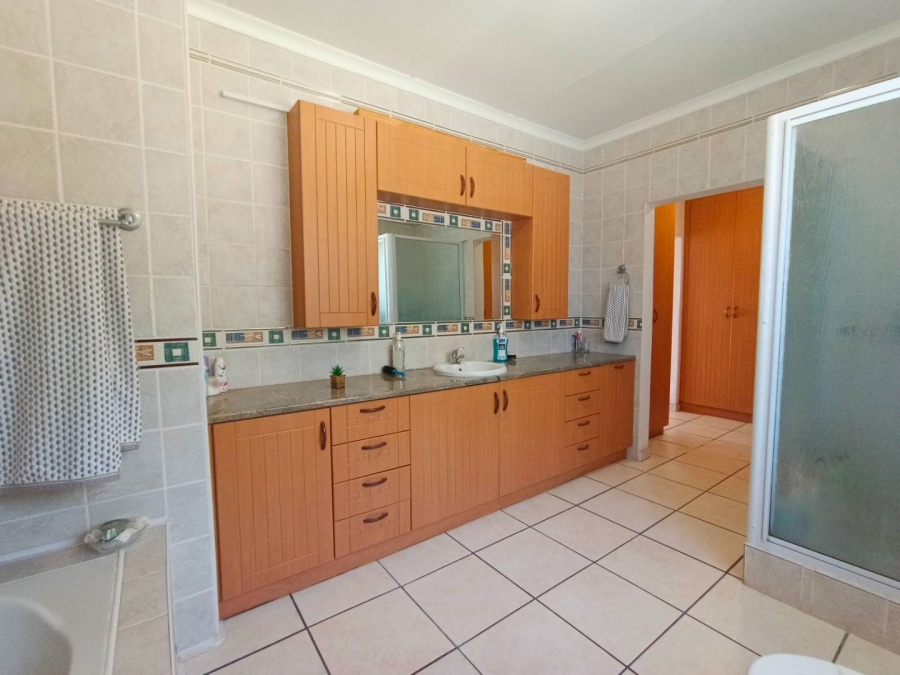 3 Bedroom Property for Sale in Blue Saddle Ranches Gauteng